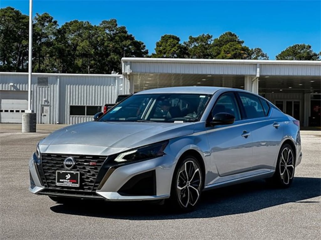 Used 2024 Nissan Altima 2.5 SR Sedan