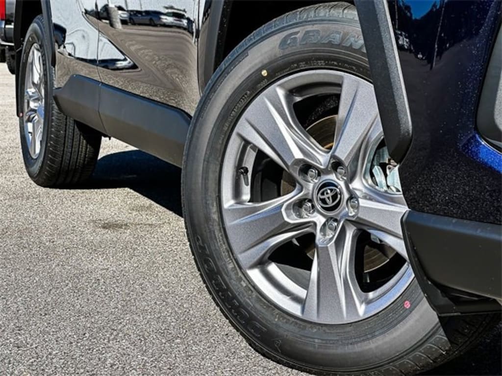 New 2025 Toyota RAV4 XLE XLE FWD SUV