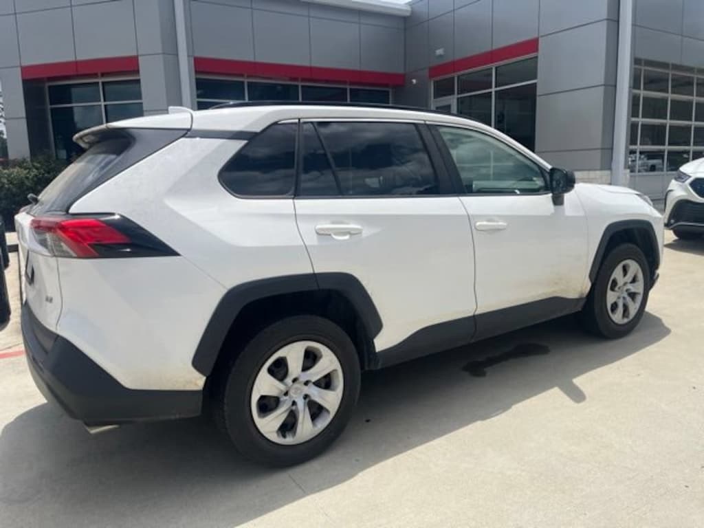 Used 2021 Toyota RAV4 LE SUV