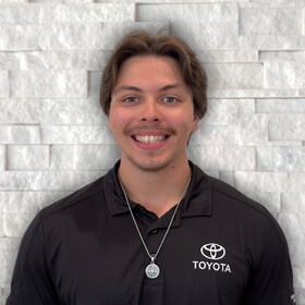 Staff member Ashton from e267c5e3c54a