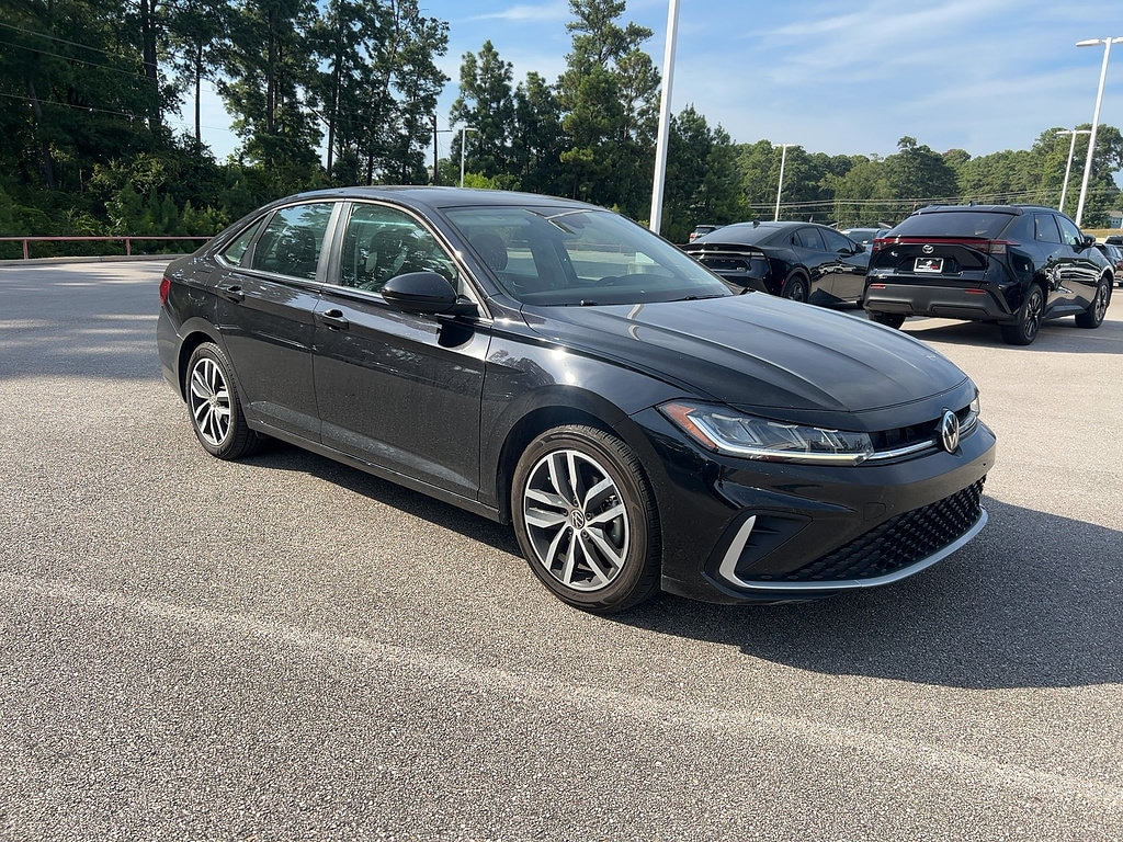 Used 2025 Volkswagen Jetta 1.5T SE Sedan
