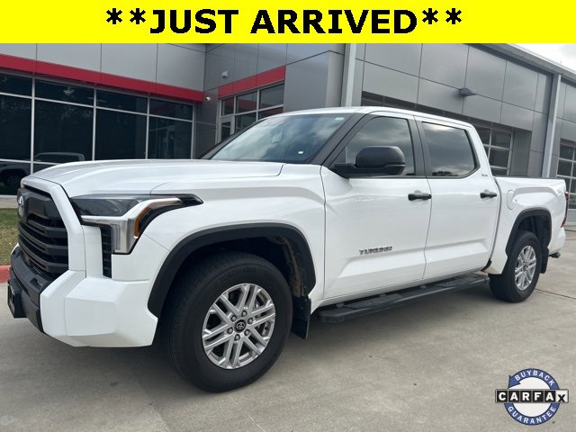 2025 Toyota Tundra SR5's photo