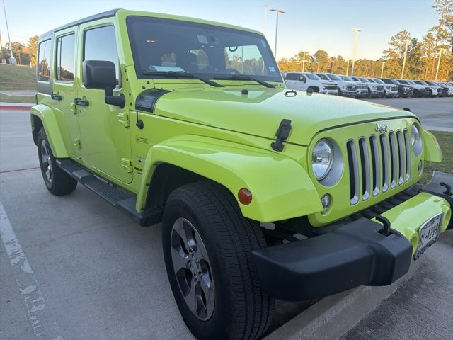 2016 Jeep Wrangler Unlimited Sahara photo 2