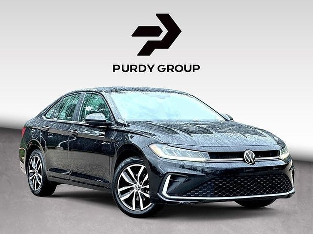 Used 2025 Volkswagen Jetta 1.5T SE Sedan