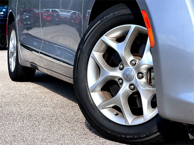 2020 Chrysler Pacifica Limited photo 2