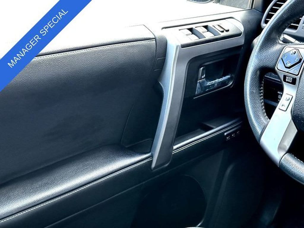 2022 Toyota 4Runner Limited - Photo 28