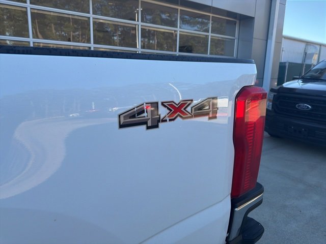 2024 Ford F-250 XLT photo 3