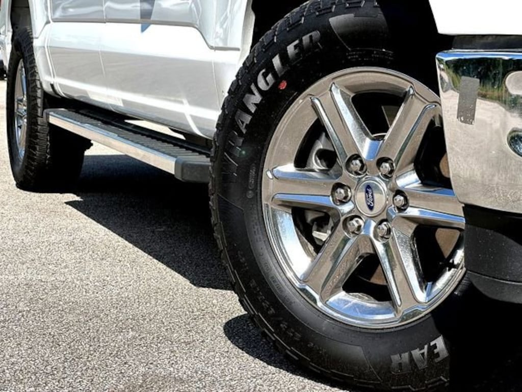 Used 2025 Ford F-150 XLT Truck SuperCrew Cab