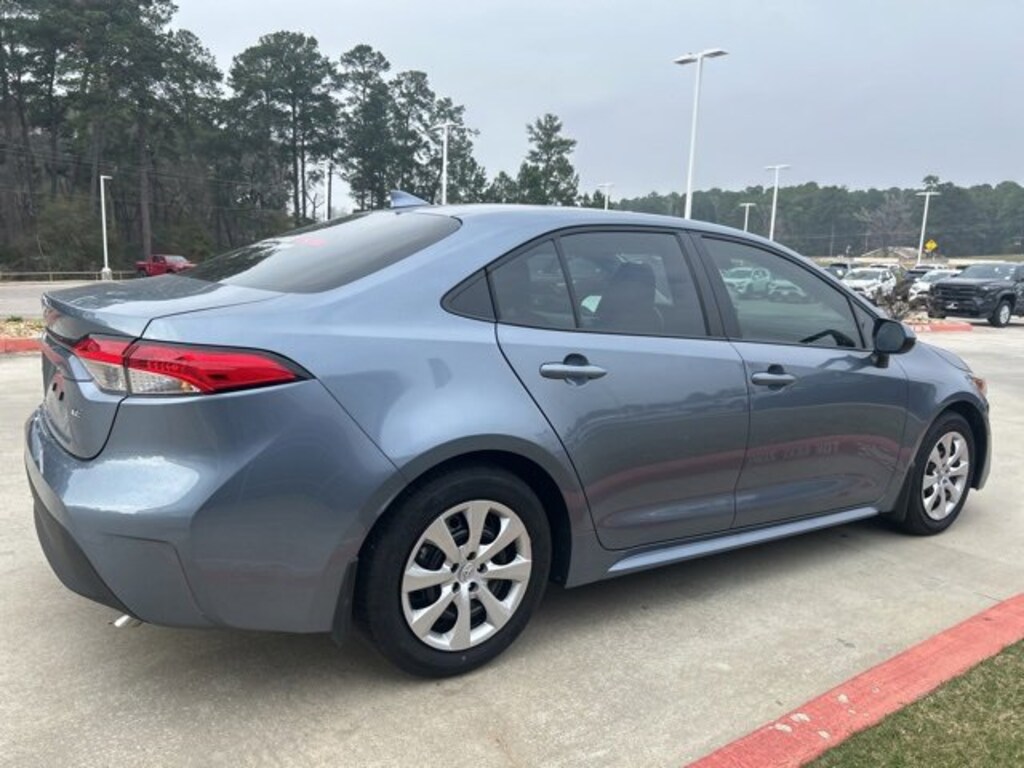 Used 2025 Toyota Corolla LE Sedan