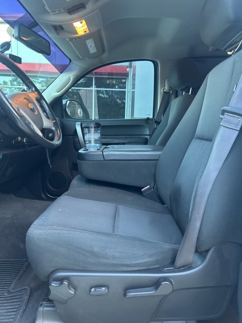 2013 Chevrolet Silverado 1500 LT photo 2