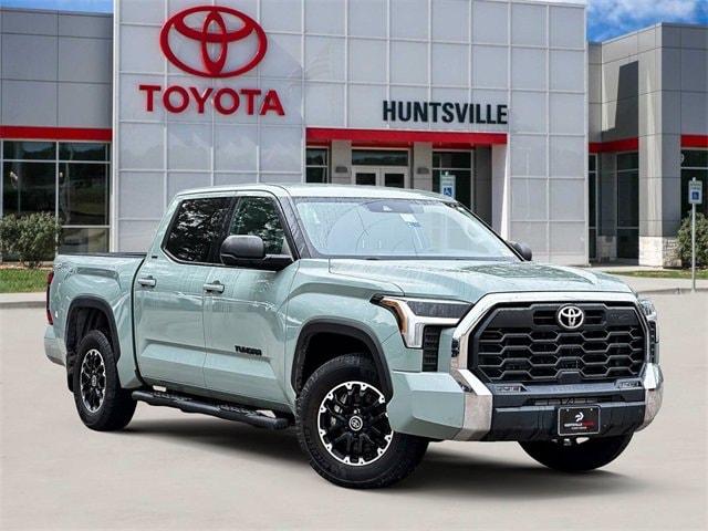 2022 Toyota Tundra SR5's photo