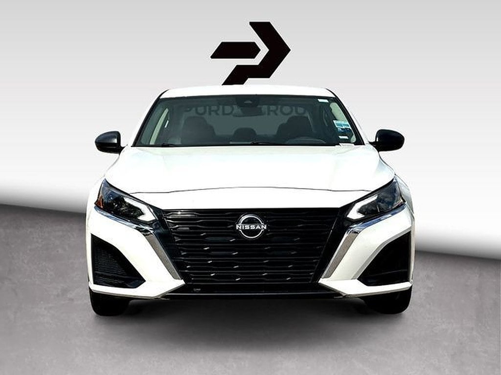 Used 2025 Nissan Altima SV Sedan