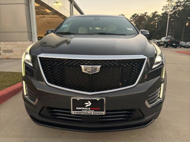 2022 Cadillac XT5 Sport photo 2