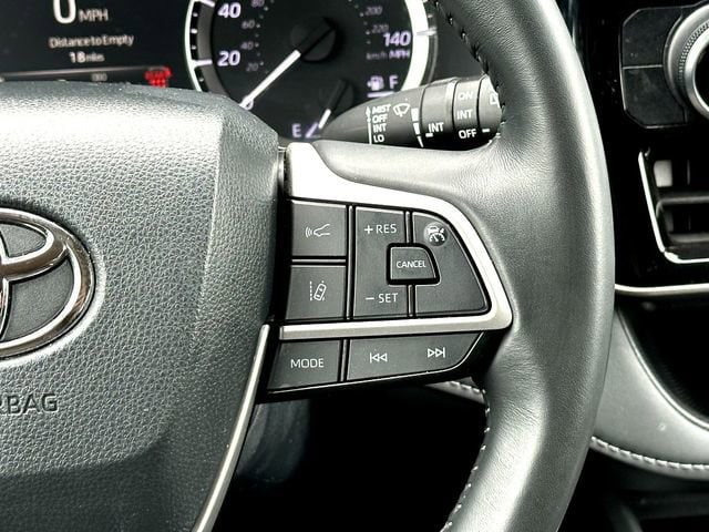 2024 Toyota Highlander LE - Photo 24