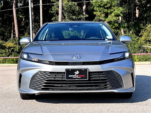2025 Toyota Camry LE photo 2