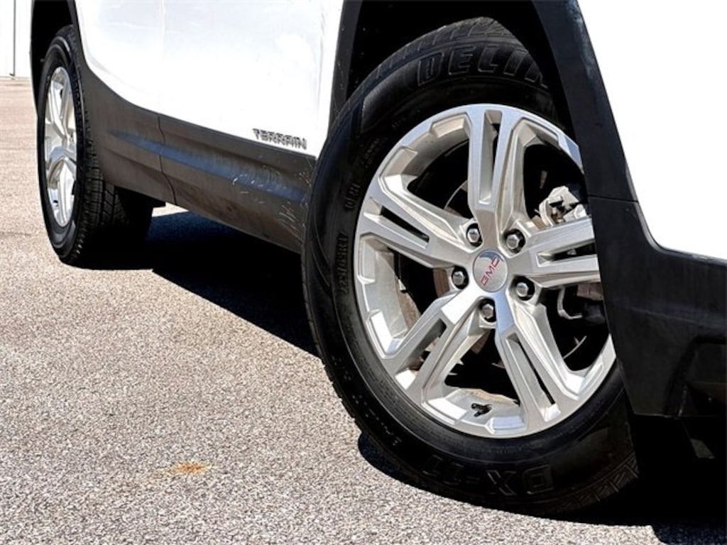 Used 2024 GMC Terrain SLE SUV