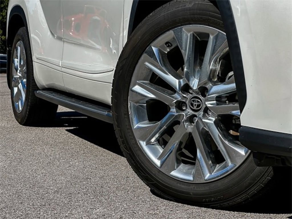 Used 2021 Toyota Highlander Limited SUV