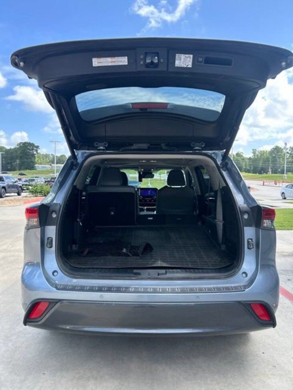 Used 2023 Toyota Highlander Limited SUV