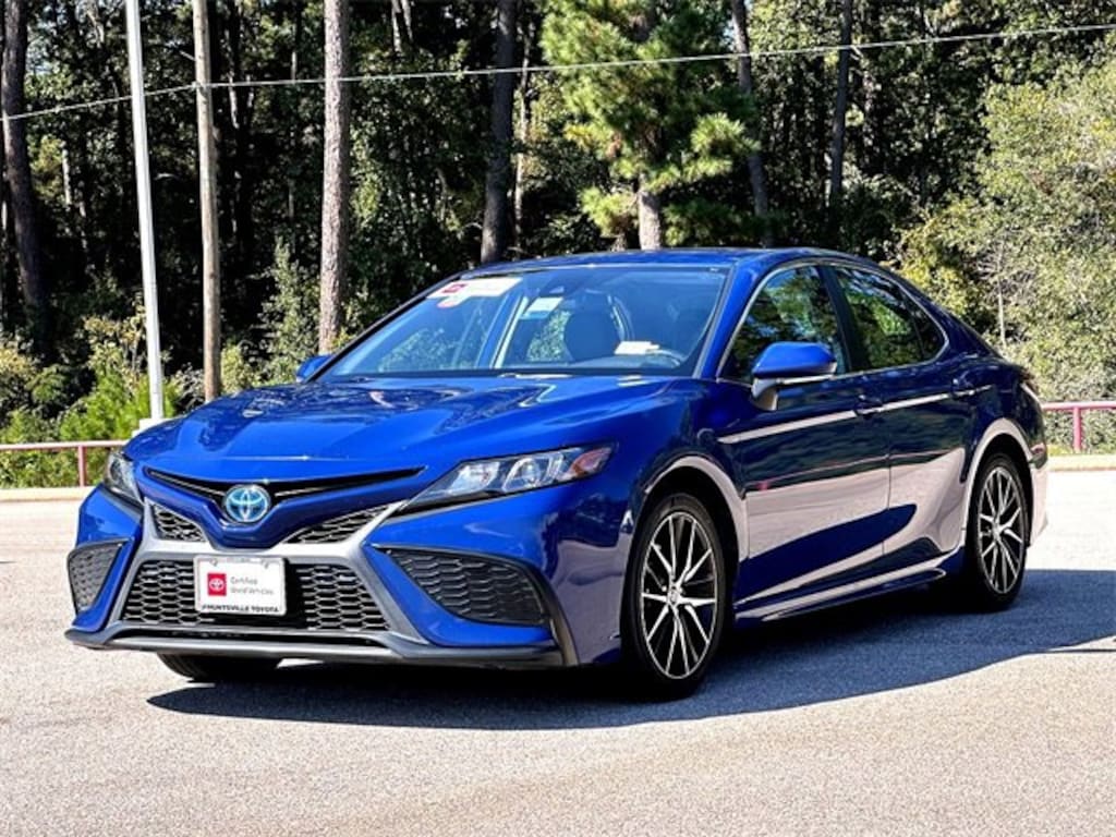 Certified 2023 Toyota Camry Hybrid SE Sedan