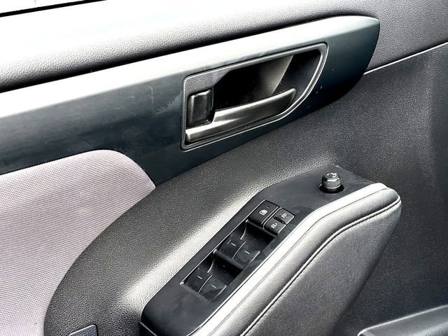 2024 Toyota Highlander LE - Photo 11