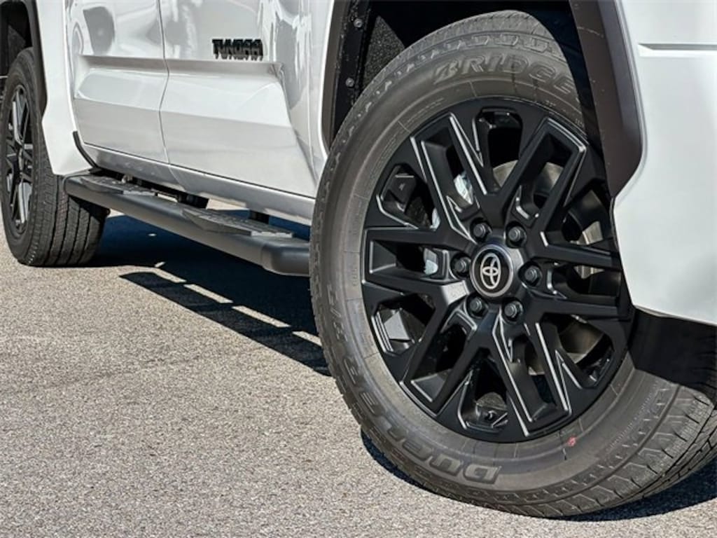 New 2026 Toyota Tundra Limited LIMITED CREWMAX 5.5