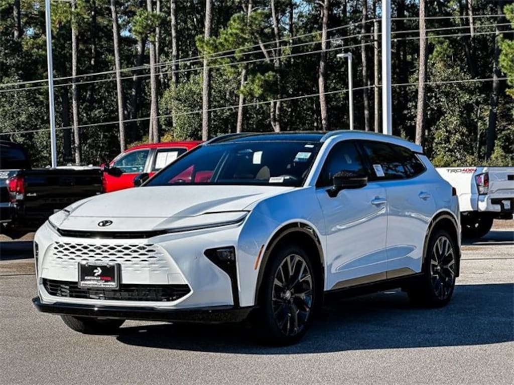 New 2025 Toyota Crown Signia Limited LIMITED