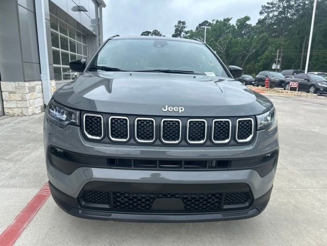 Used 2024 Jeep Compass Latitude with VIN 3C4NJDBN2RT597266 for sale in Huntsville, TX