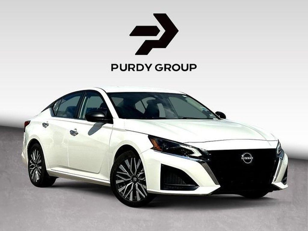 Used 2025 Nissan