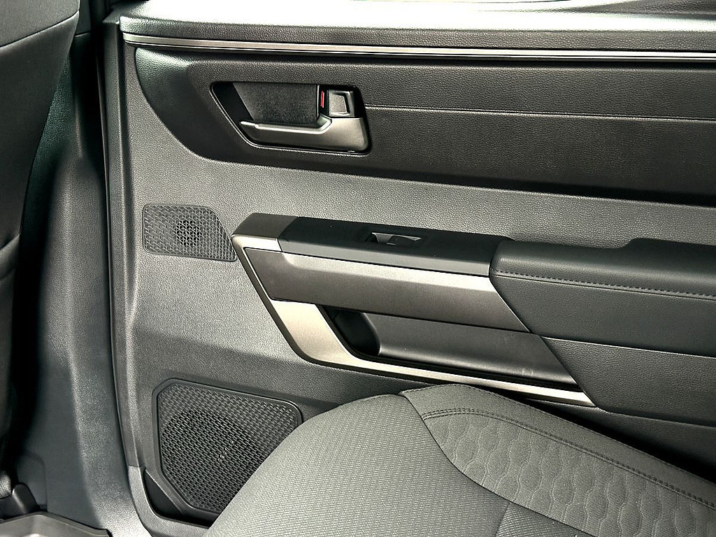 2026 Toyota Tundra SR5 - Photo 17