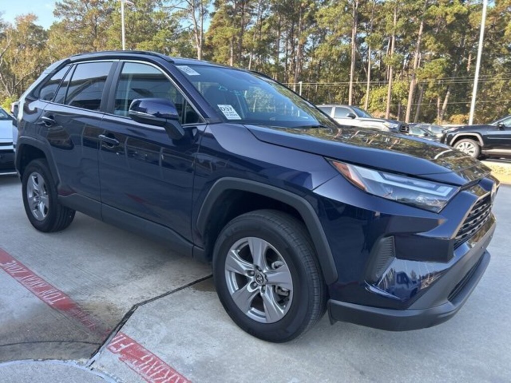 Used 2025 Toyota RAV4 XLE SUV