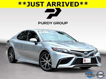 2022 Toyota Camry Hybrid SE Sedan