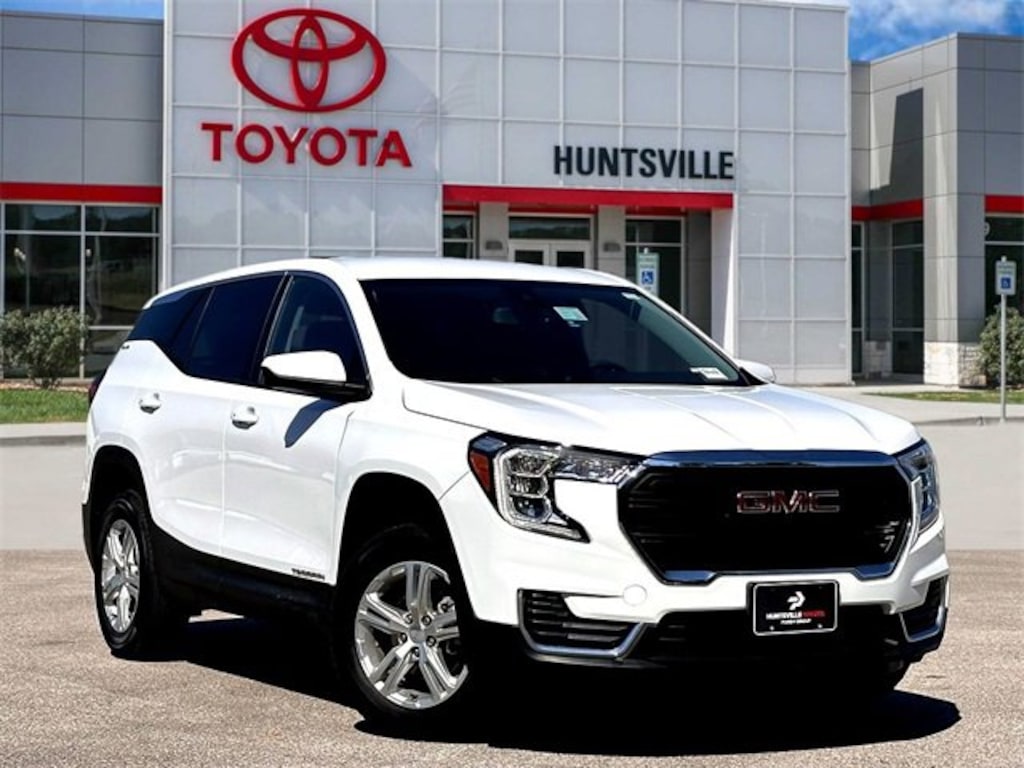 Used 2024 GMC Terrain SLE SUV