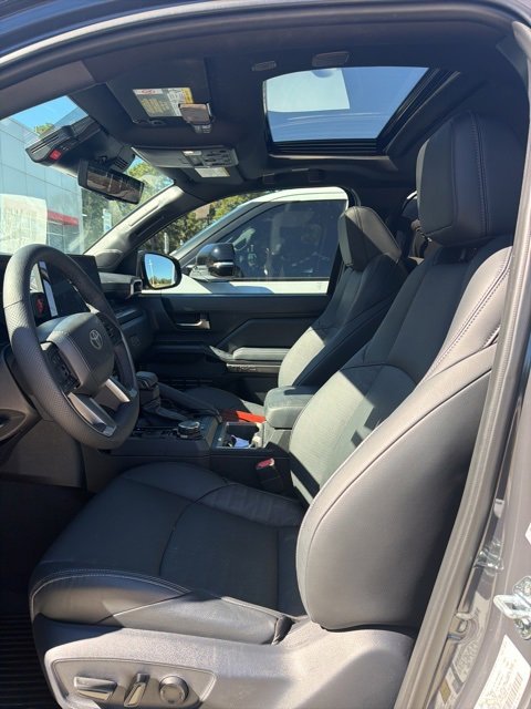 2025 Toyota Tacoma TRD Off-Road 4x4 photo 3