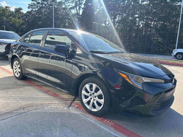 2024 Toyota Corolla LE photo 2