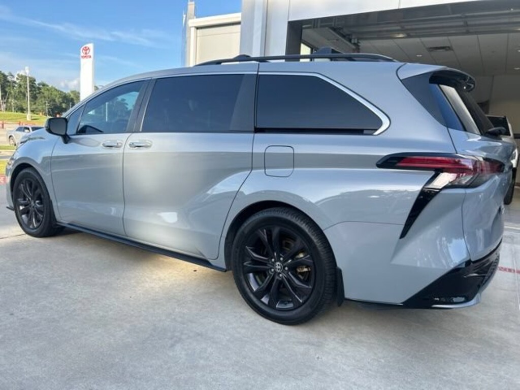 Used 2023 Toyota Sienna XSE 7 Passenger Van Passenger Van