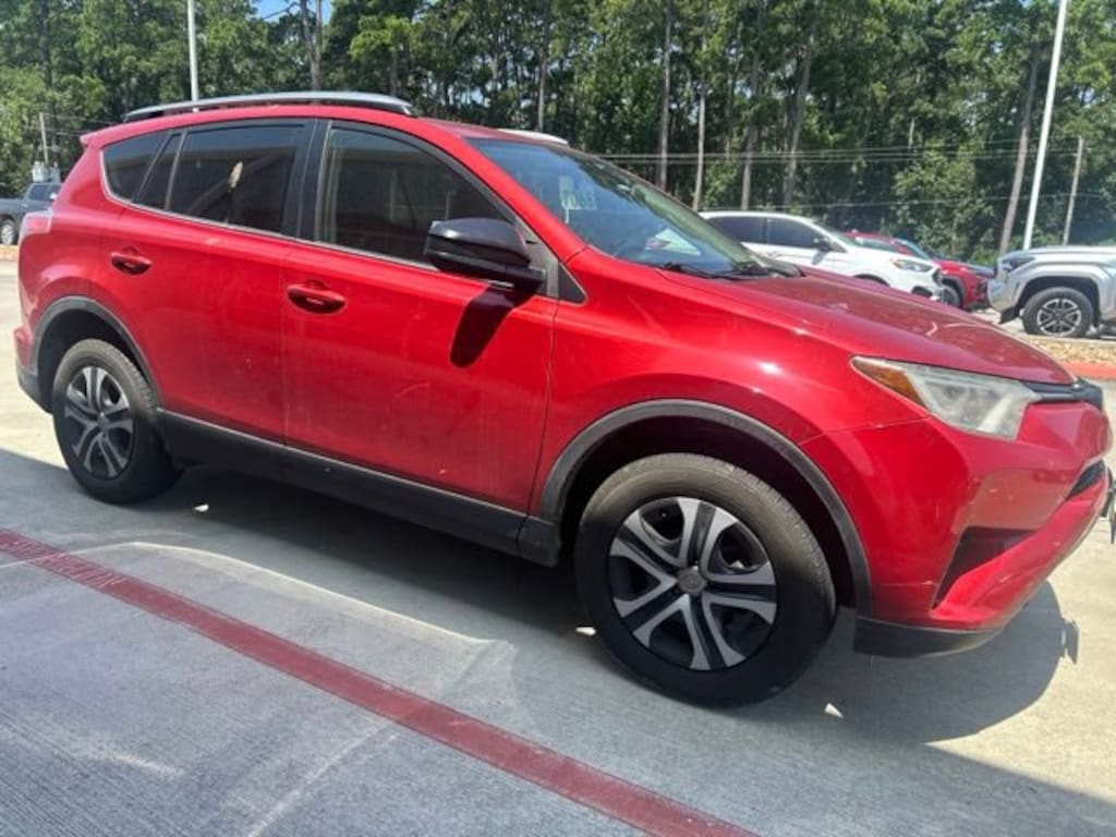 Used 2017 Toyota RAV4 LE SUV