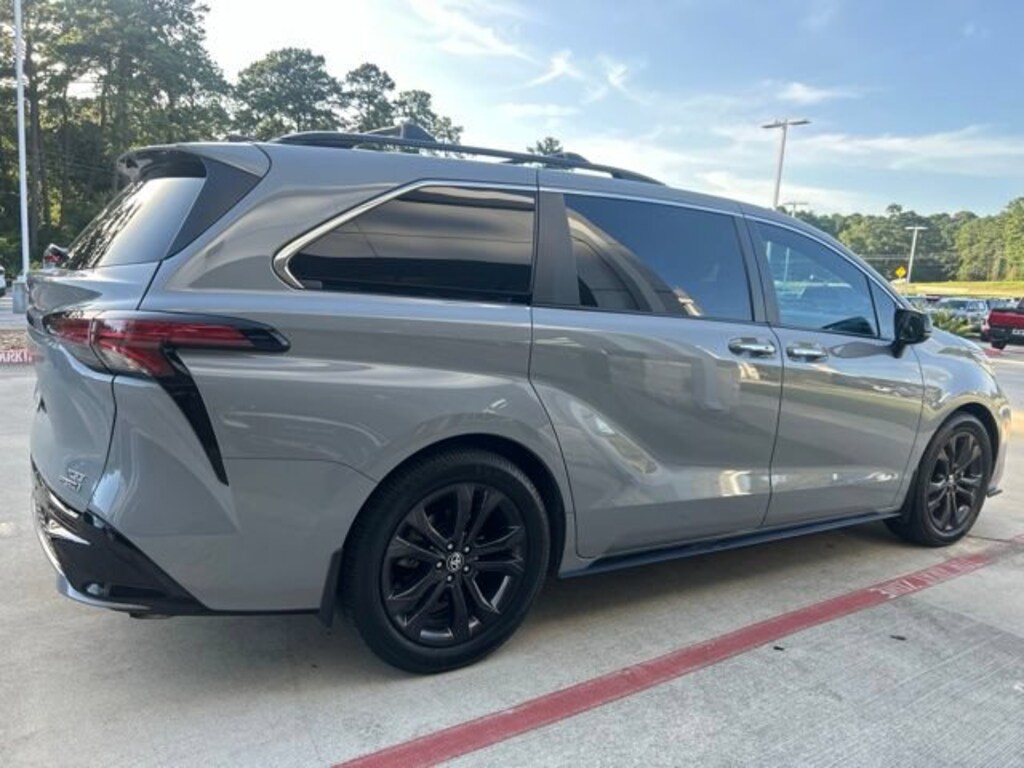 Used 2023 Toyota Sienna XSE 7 Passenger Van Passenger Van