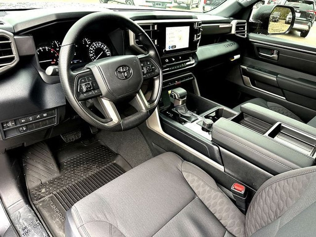 2026 Toyota Tundra SR5 - Photo 11