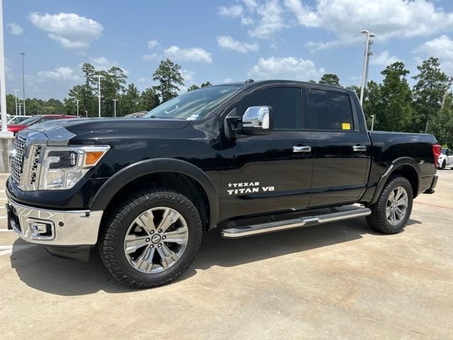 Gray (Magnetic Black) 2018 Nissan Titan Pickup Truck Four-Wheel Drive Automatic