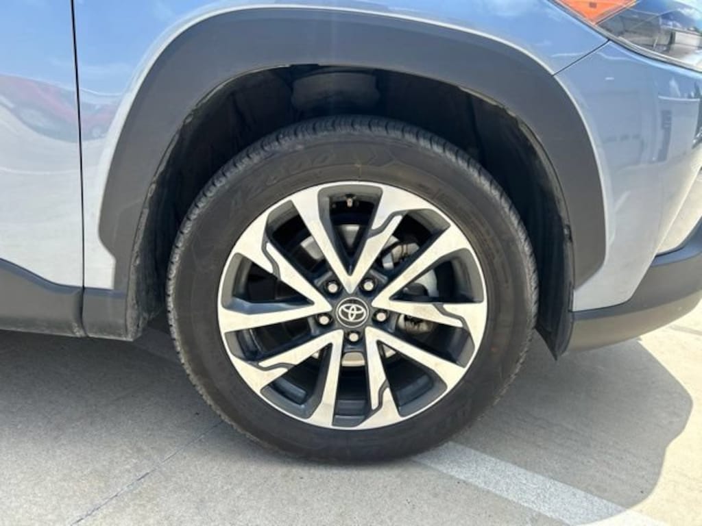 Used 2022 Toyota Corolla Cross XLE SUV