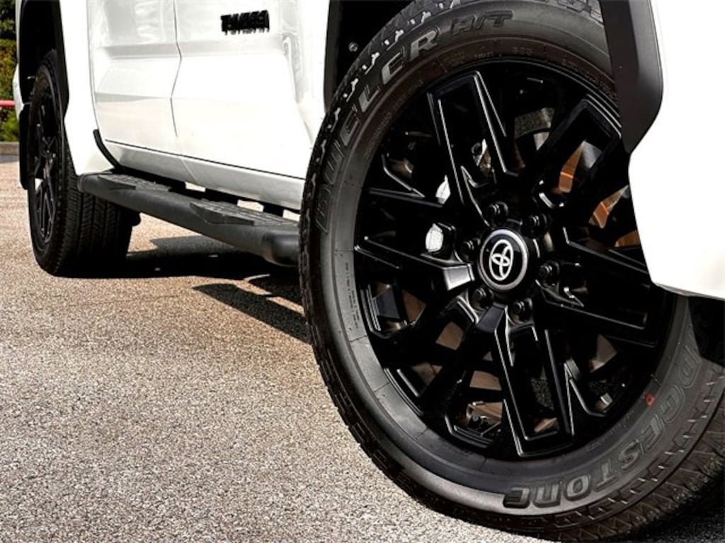 New 2025 Toyota Tundra i-FORCE MAX Limited LIMITED CREWMAX 5.5