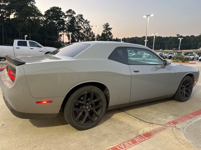 2021 Dodge Challenger SXT photo 3