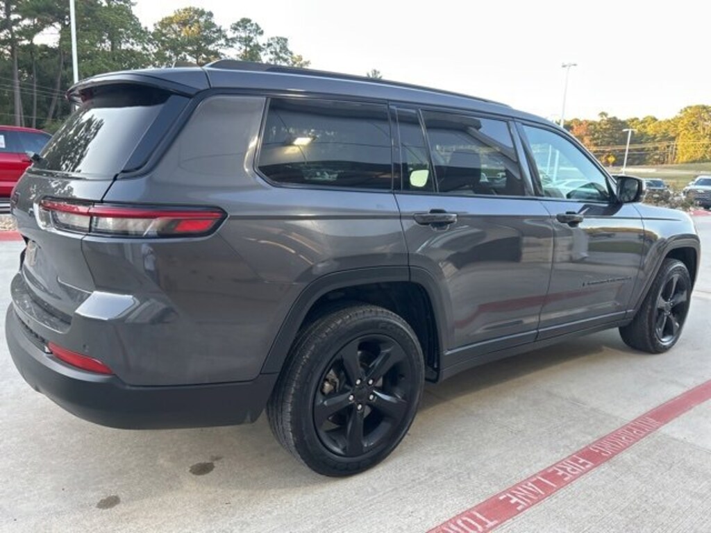 Used 2023 Jeep Grand Cherokee L Laredo SUV