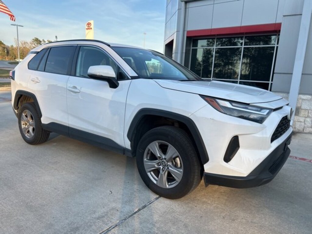 Used 2025 Toyota RAV4 XLE SUV