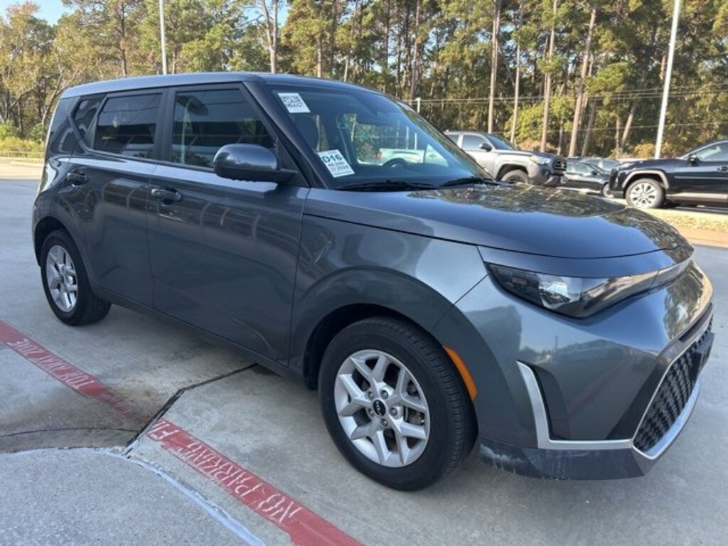 Used 2024 Kia Soul LX Hatchback