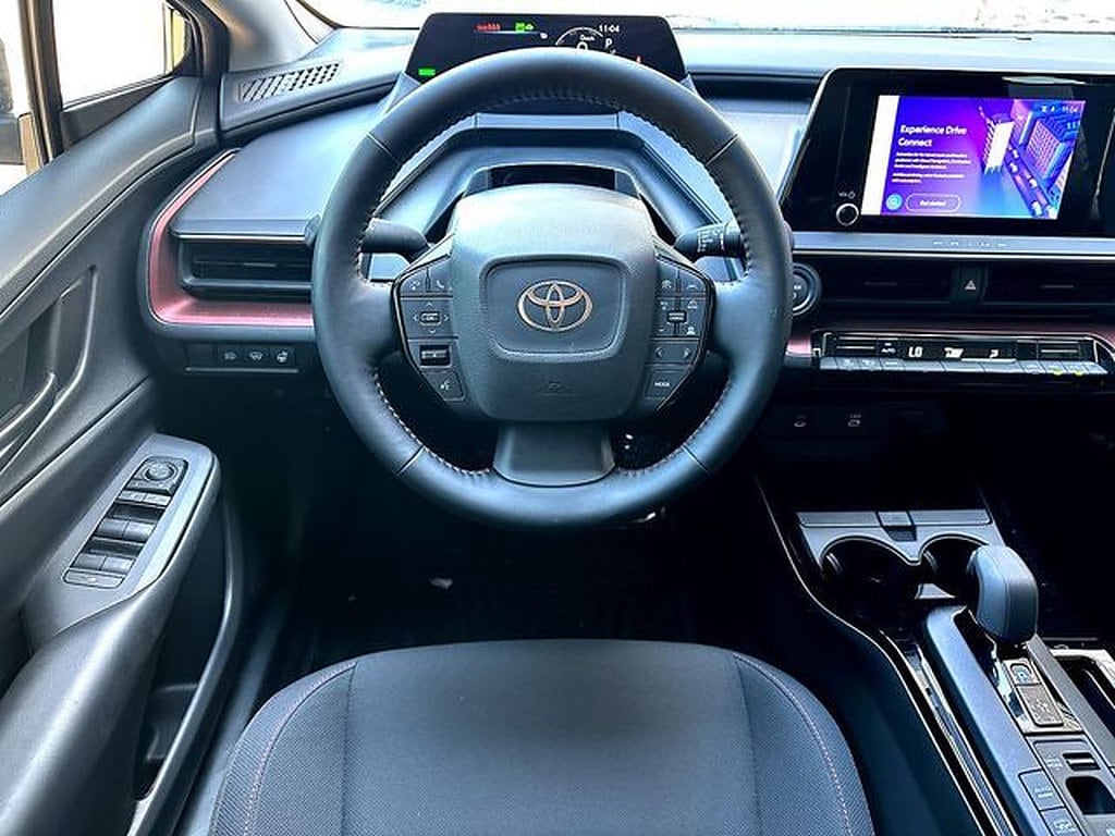 2025 Toyota Prius SE - Photo 21