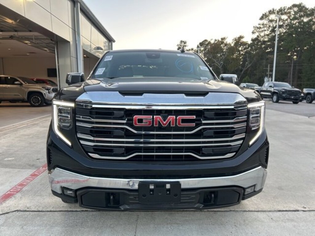 Used 2025 GMC Sierra 1500 SLT Truck Crew Cab