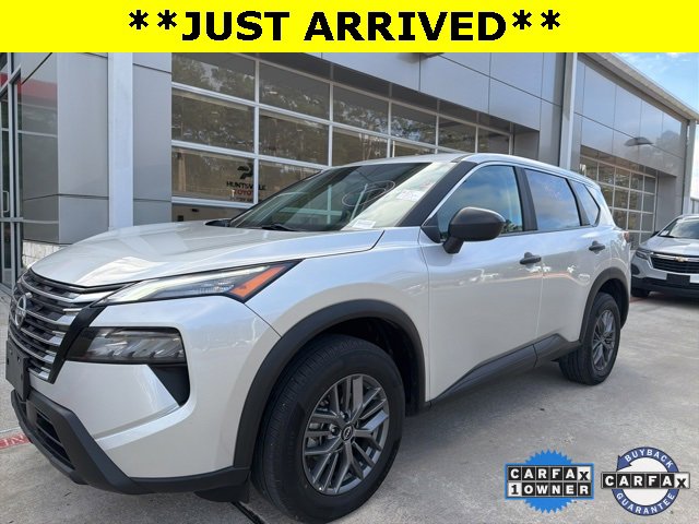 2024 Nissan Rogue S's photo