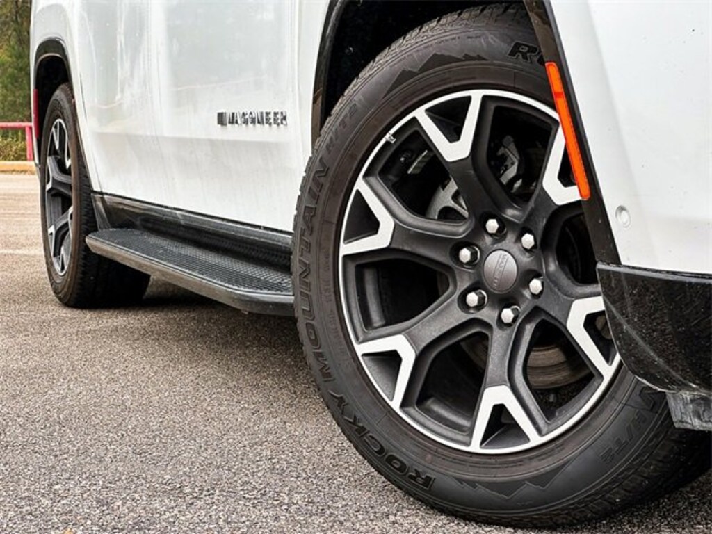 Used 2024 Jeep Wagoneer L Series III SUV