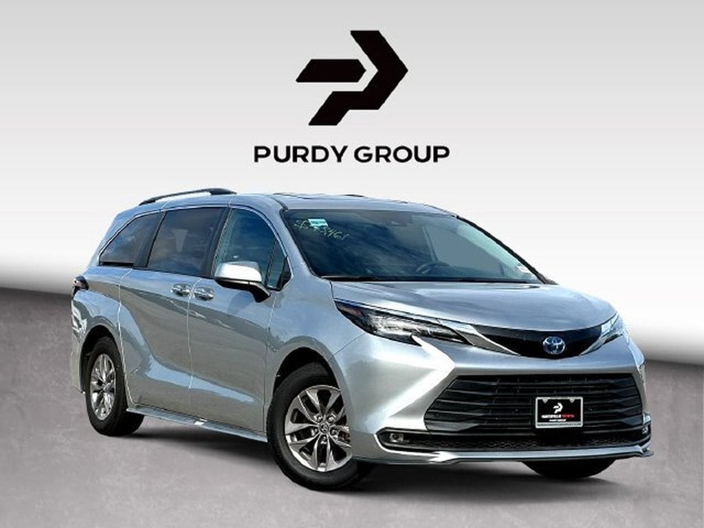 2025 Toyota Sienna XLE